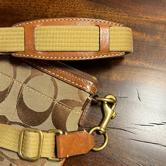 COACH 10543 SMALL CANVAS AND LEATHER TRIM CROSSBODY BAG - Picture 3 of 8